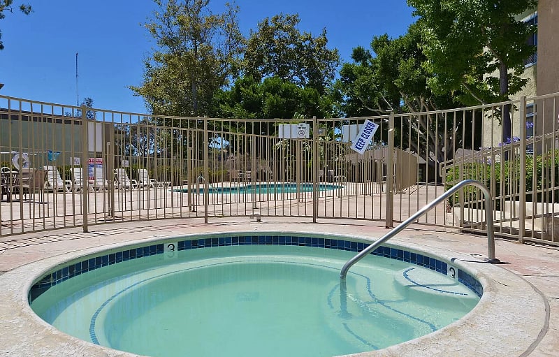Furnished Finder property 440172_1 photo 20