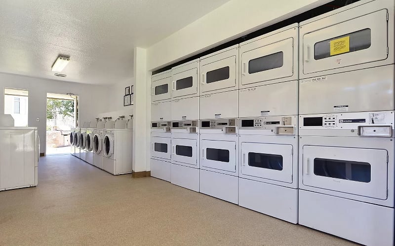 Furnished Finder property 440172_1 photo 21