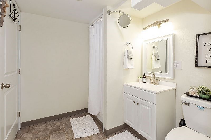 Furnished Finder property 440189_1 photo 17