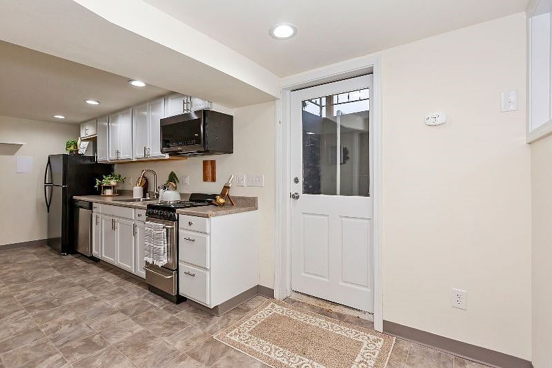 Furnished Finder property 440189_1 photo 7