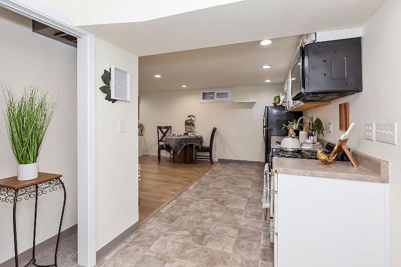 Furnished Finder property 440189_1 photo 9