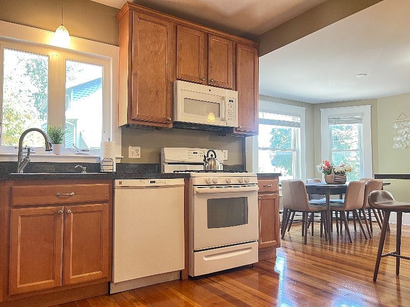 Furnished Finder property 440208_1 photo 11
