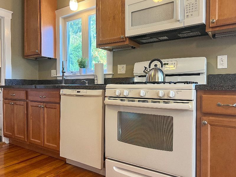 Furnished Finder property 440208_1 photo 14