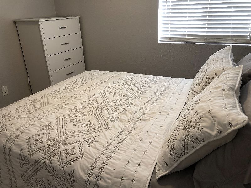 Furnished Finder property 440215_1 photo 24