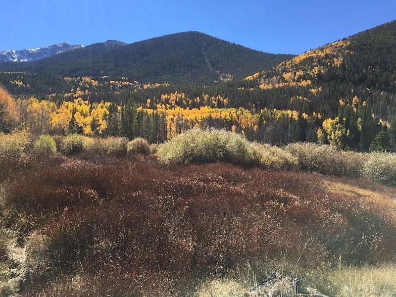 Autumn view from a bike trail running between Frisco and Breckenridge. There is a huge, well-connected system of off-road bike trails in Summit County.