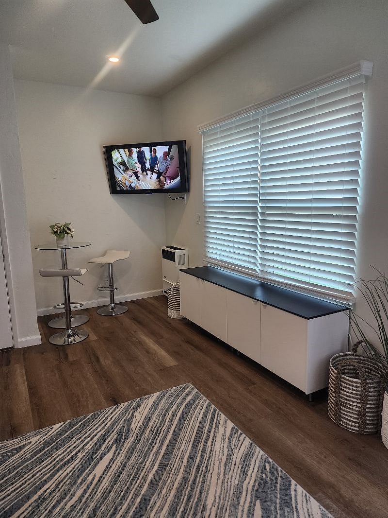 Furnished Finder property 440318_1 photo 8