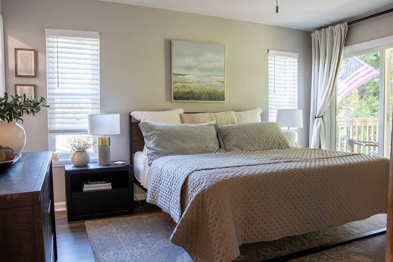 Master Bedroom- King Bed