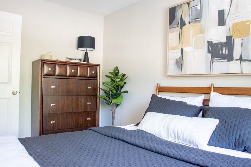 Spare bedroom- Queen bed