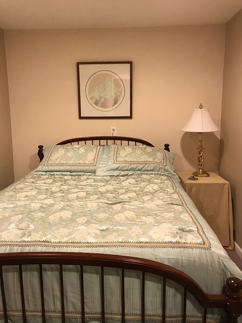 Very comfy Queen bedroom with lots of dresser/closet storage