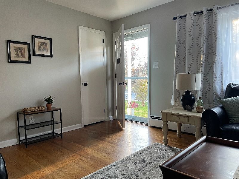 Furnished Finder property 440397_1 photo 4