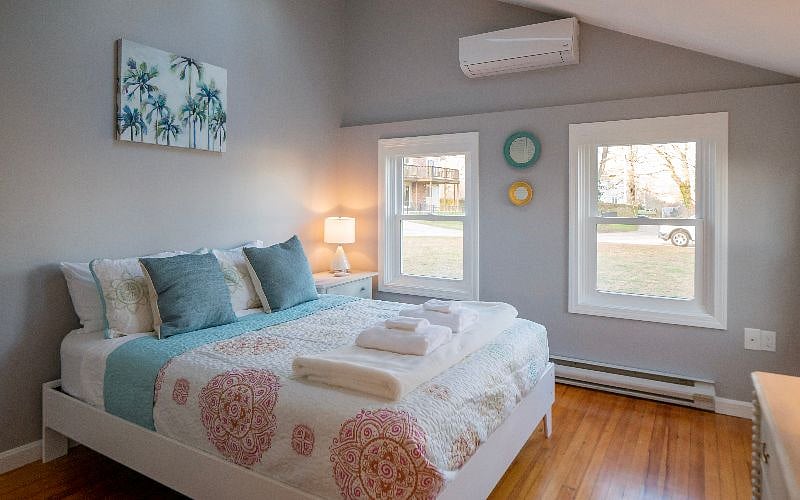 Sunlit queen bedroom with closet and dresser! New mattress and furnishings!