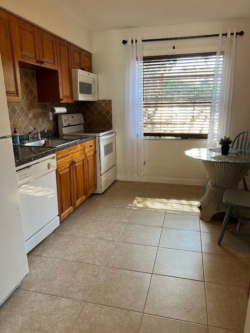 Furnished Finder property 440522_1 photo 24