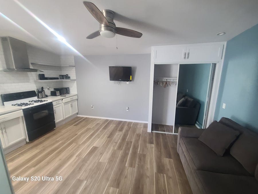 Furnished Finder property 440562_1 photo 3