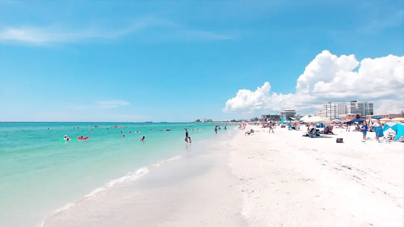 10 minutes from the iconic St. Pete Beach!