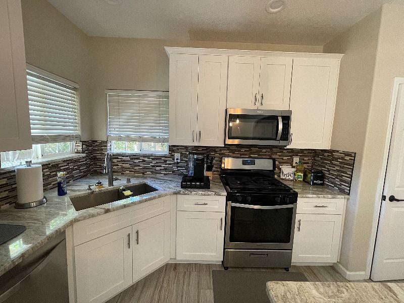 Furnished Finder property 440673_1 photo 8