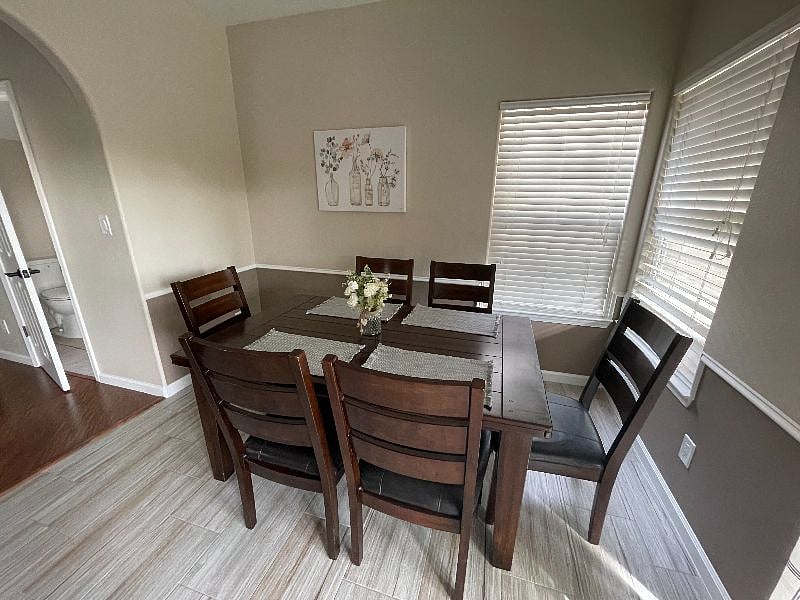 Furnished Finder property 440673_1 photo 9