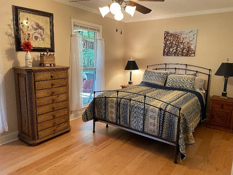 Second Room -Queen size bed, private entrance to bathroom. ( Same bathroom has main entry from informal living area)
