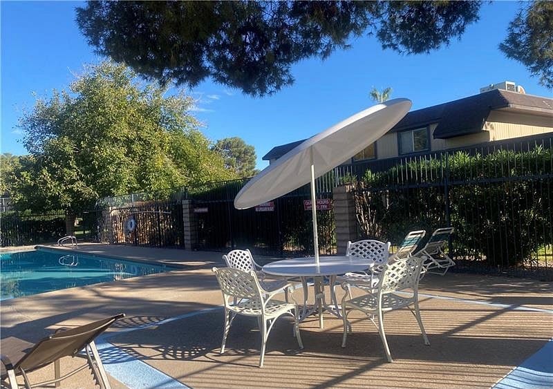 Furnished Finder property 440726_1 photo 18
