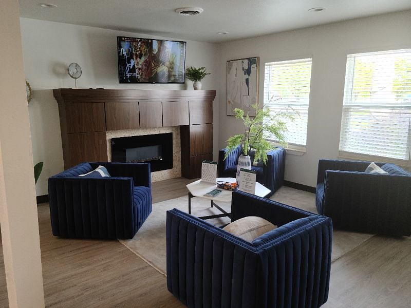 Furnished Finder property 440730_1 photo 24