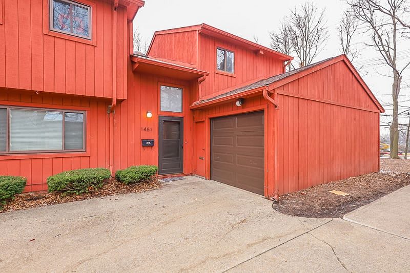 One car garage