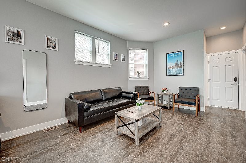 Furnished Finder property 440793_1 photo 3