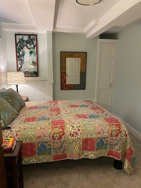 Bedroom with Queen bed