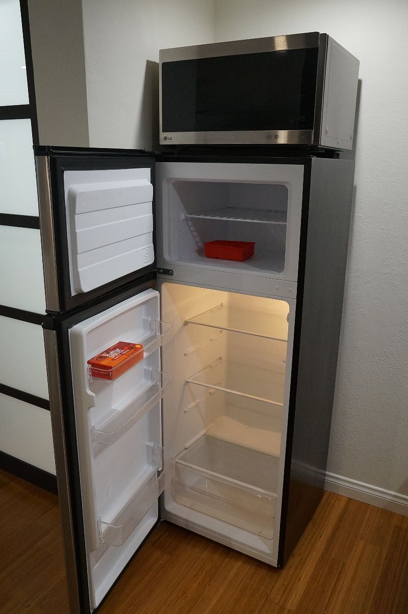 Fridge, freezer, microwave