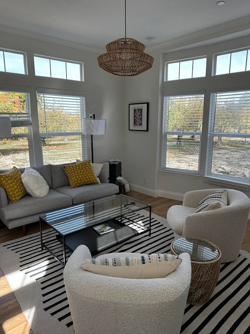 Furnished Finder property 440851_1 photo 4