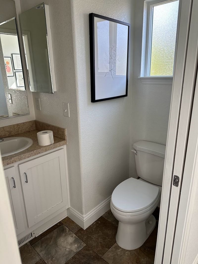 Furnished Finder property 440851_1 photo 16