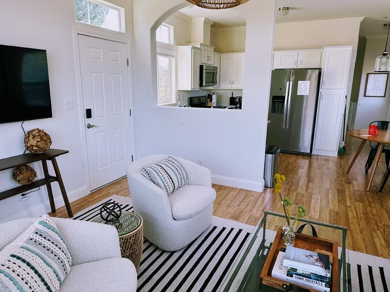 Furnished Finder property 440851_1 photo 5