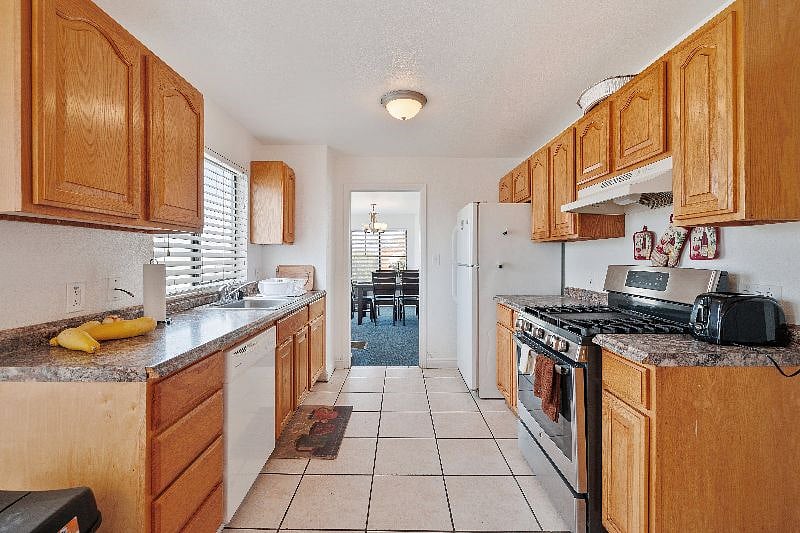 Furnished Finder property 440854_1 photo 5