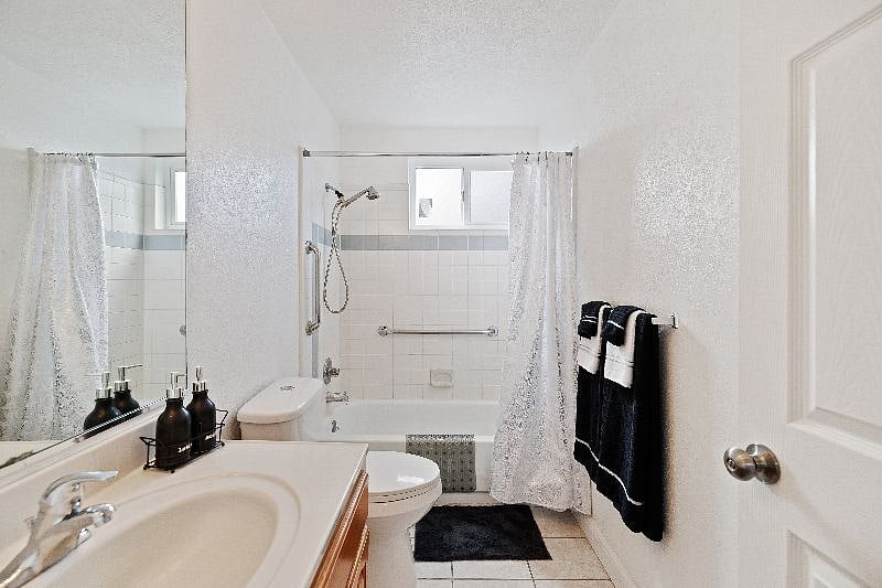 Furnished Finder property 440854_1 photo 15