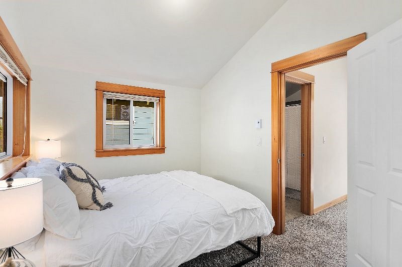 Furnished Finder property 440871_1 photo 12