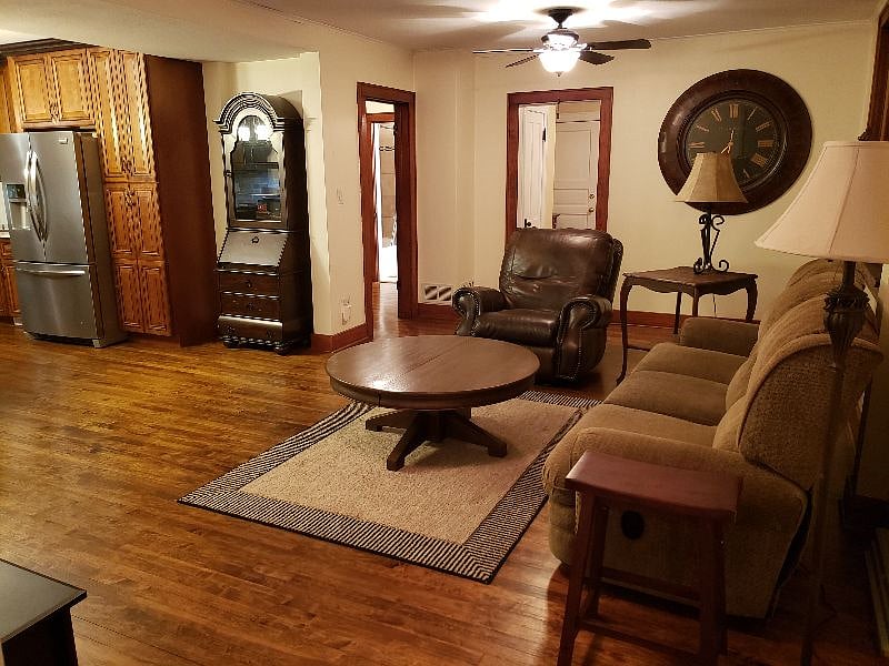 Furnished Finder property 440984_1 photo 8