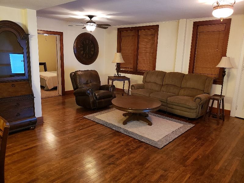 Furnished Finder property 440984_1 photo 9