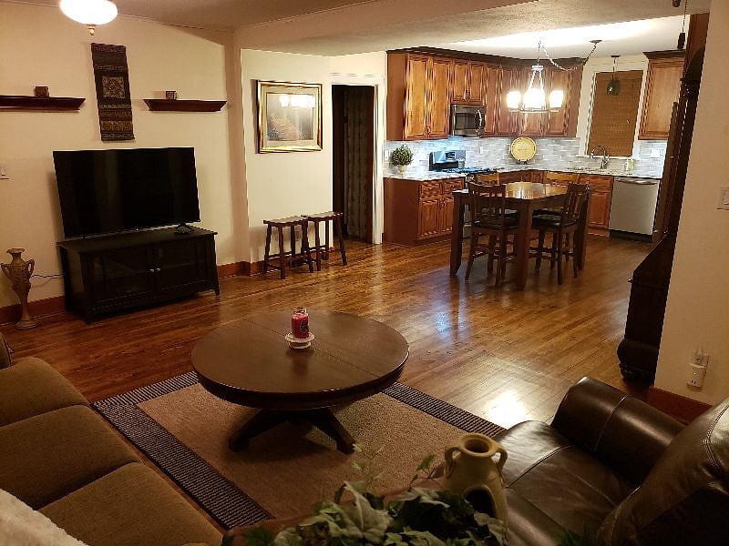 Furnished Finder property 440984_1 photo 10
