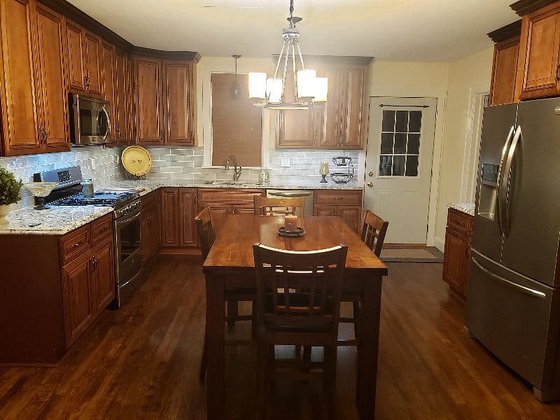 Furnished Finder property 440984_1 photo 4