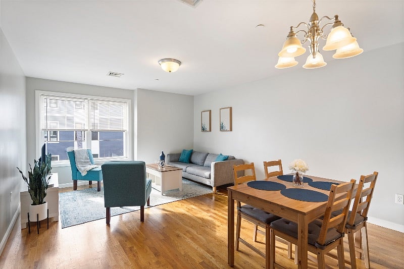 Furnished Finder property 440985_1 photo 2