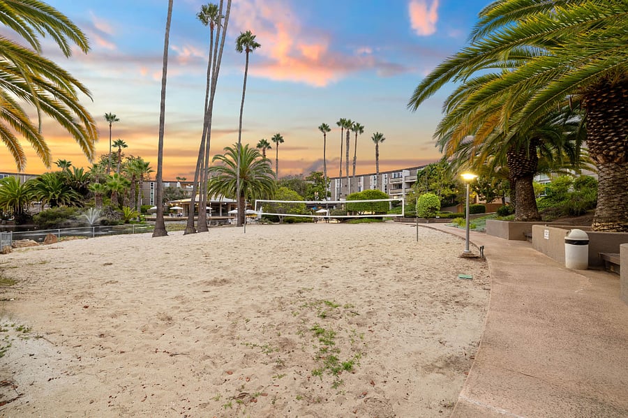 Furnished Finder property 440996_2 photo 17