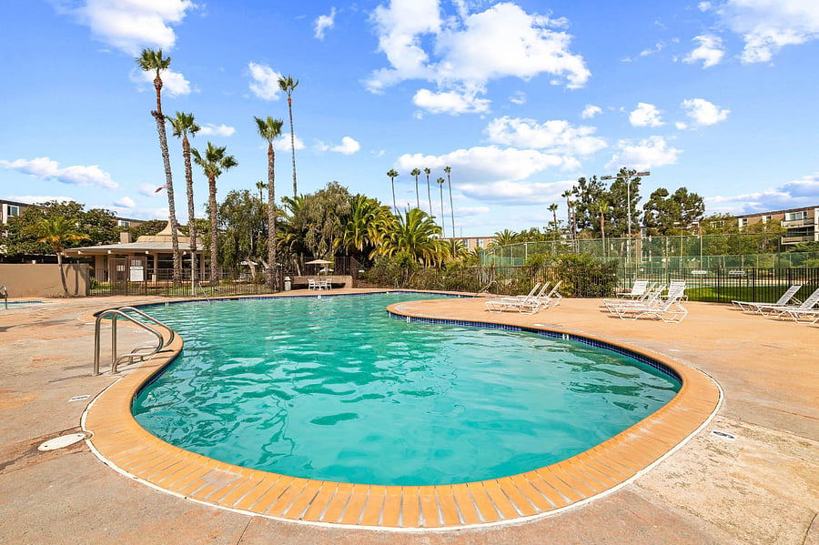 Furnished Finder property 440996_2 photo 25