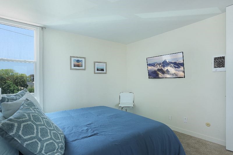 Furnished Finder property 440996_3 photo 13