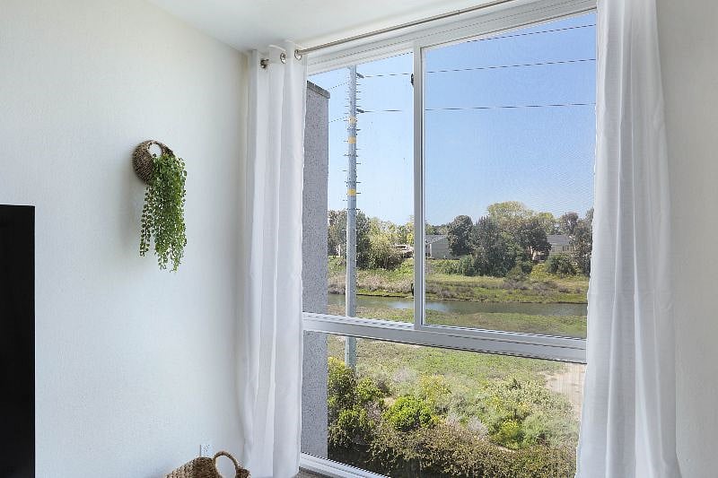 Furnished Finder property 440996_3 photo 10