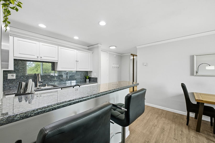 Furnished Finder property 440996_4 photo 16