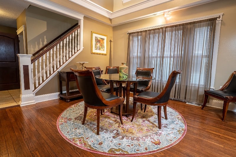 Breakfast room to enjoy meals.