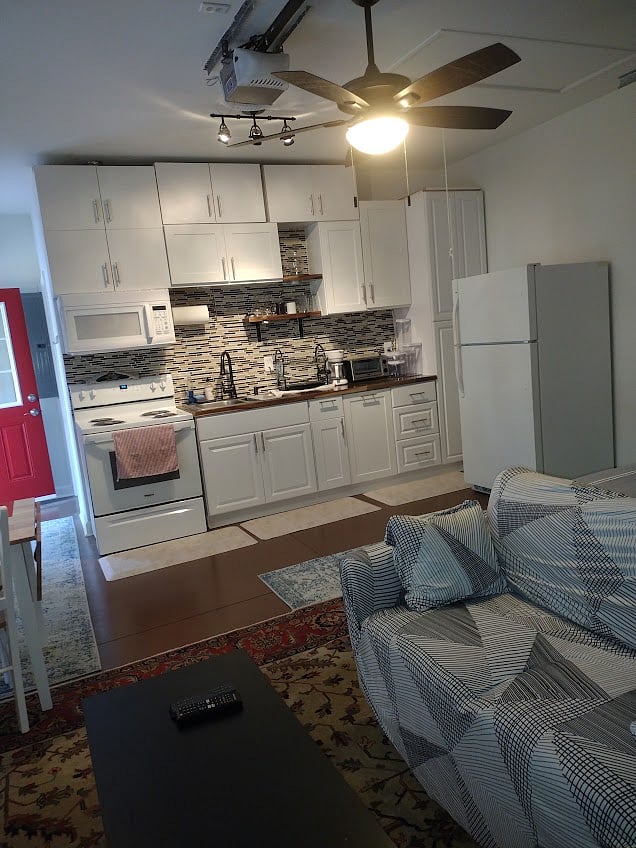 Furnished Finder property 441066_1 photo 4