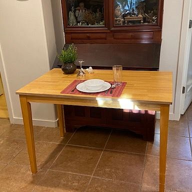 Optional kitchen table, bath entry on right