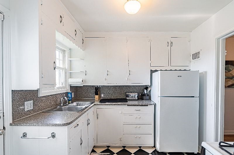 Furnished Finder property 441180_1 photo 8