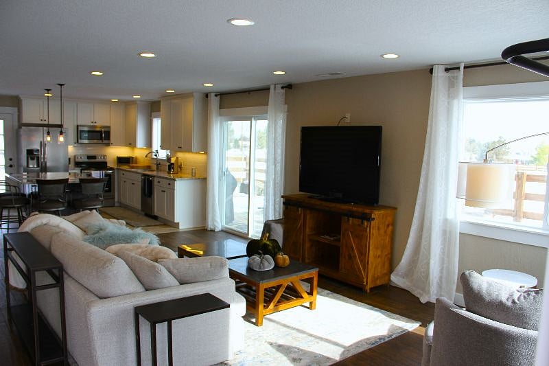 Furnished Finder property 441224_1 photo 3