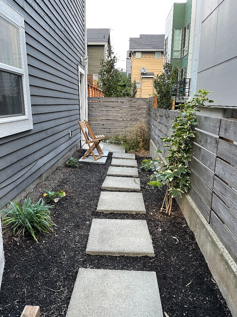 Apartment has separate entrance at the back of the house