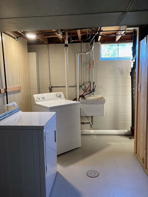 Basement Laundry Room